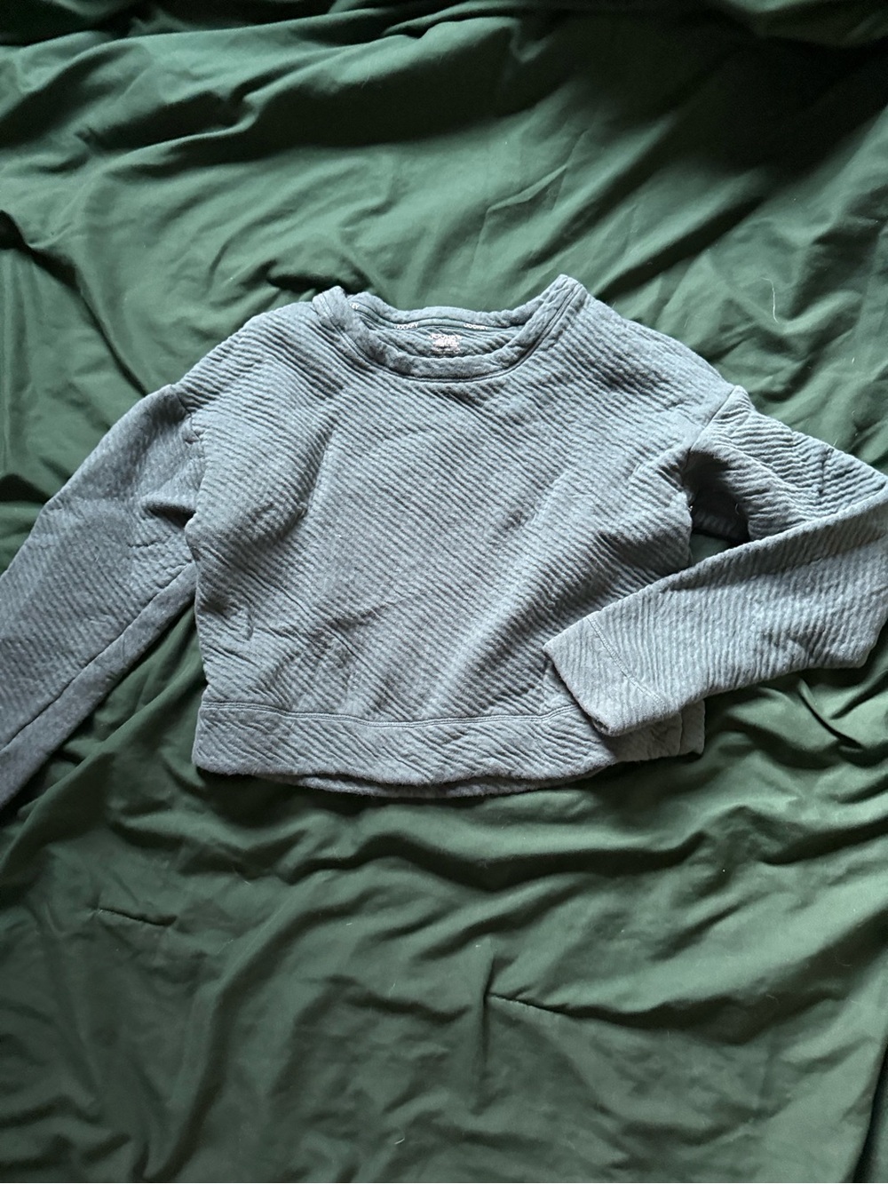 Cropped Ribbed Long-Sleeve Top - green